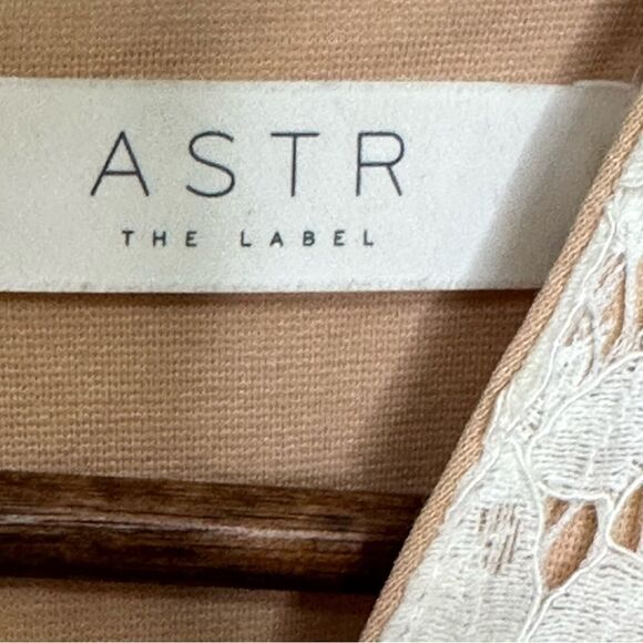 ASTR The Label Caroline Lace V-Neck Mini Dress Ivory  Size Medium - Picture 11 of 13